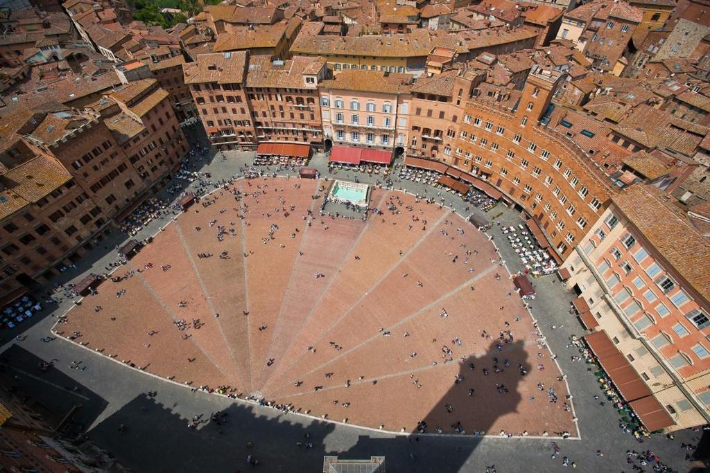 La Campanina-Nel Cuore Di Siena E Della Contrada Exterior photo